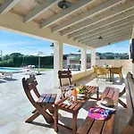 Family Villa Madrave