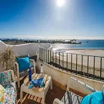 Apartment With Private Roof Terrace