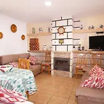Villa López