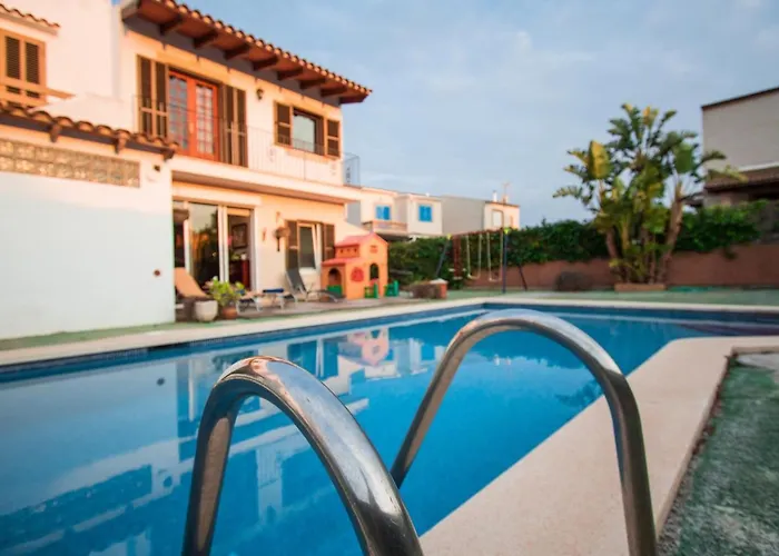 Bonita Casa Suit en Porto Colom con Piscina, AC, Wifi y Netflix