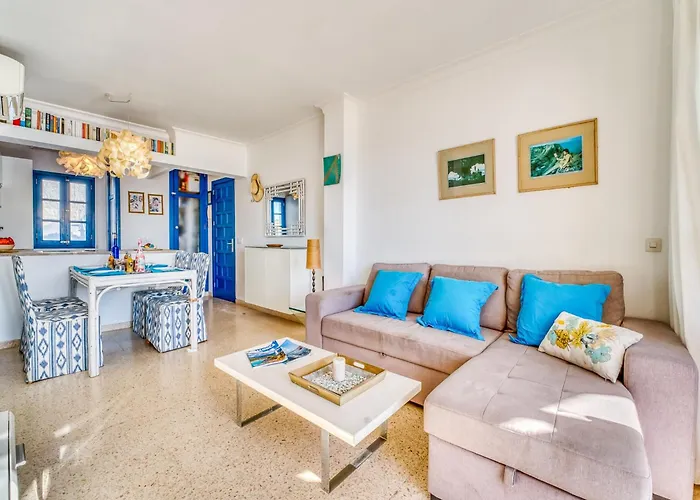 Apartment With Private Roof Terrace