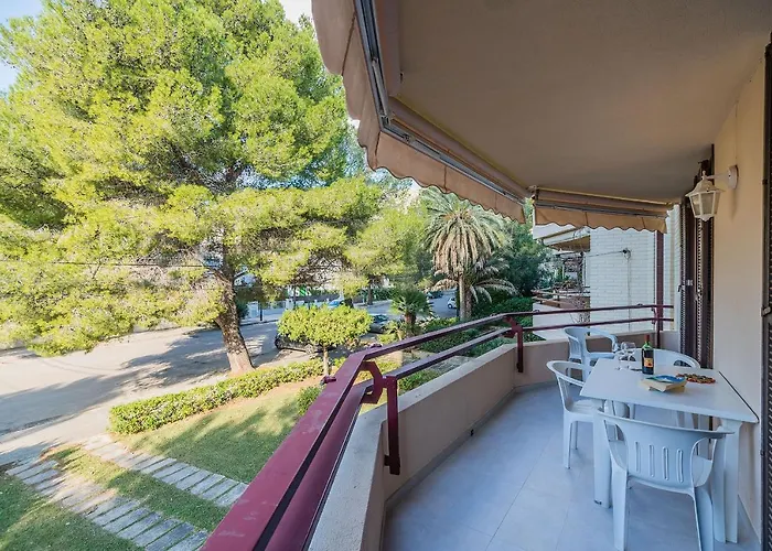 Lord Jim Apartment