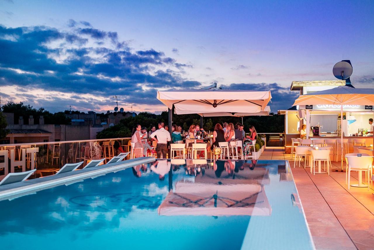 The Sky - Adults Only 4*