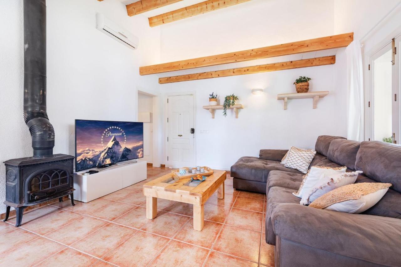 Mar - With Spectacular Pool Area & Bar Villa *