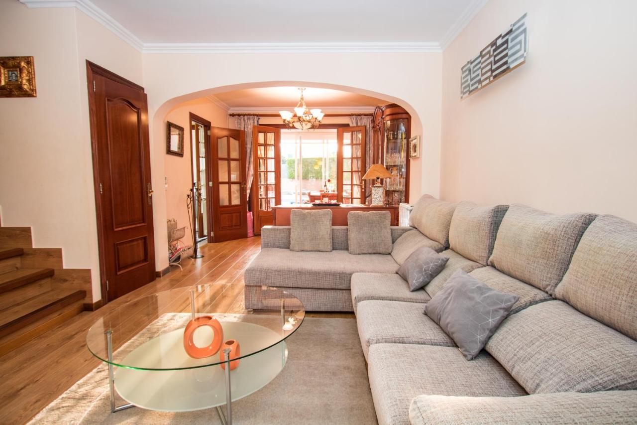 Bonita Casa En Porto Colom Con Piscina, Ac, Wifi Y Netflix