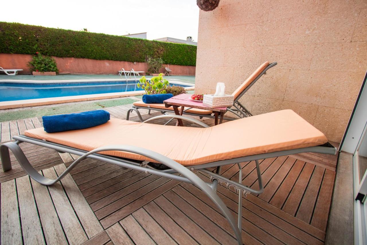 Bonita Casa En Porto Colom Con Piscina, Ac, Wifi Y Netflix
