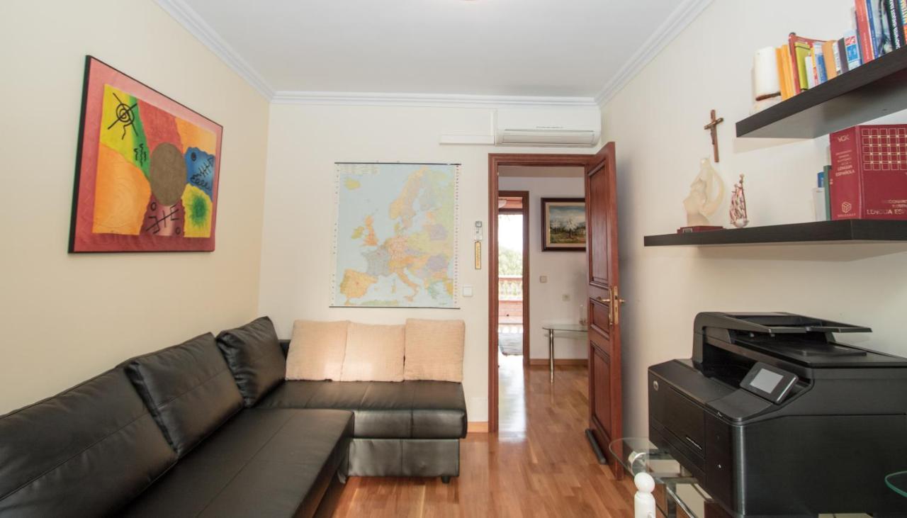 Villa Bonita Casa En Porto Colom Con Piscina, Ac, Wifi Y Netflix *