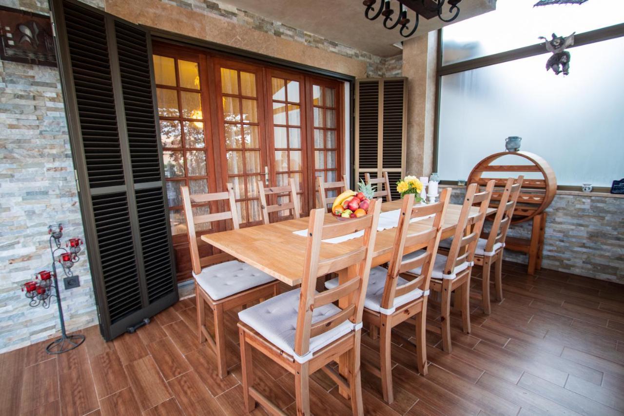 Villa Bonita Casa En Porto Colom Con Piscina, Ac, Wifi Y Netflix *