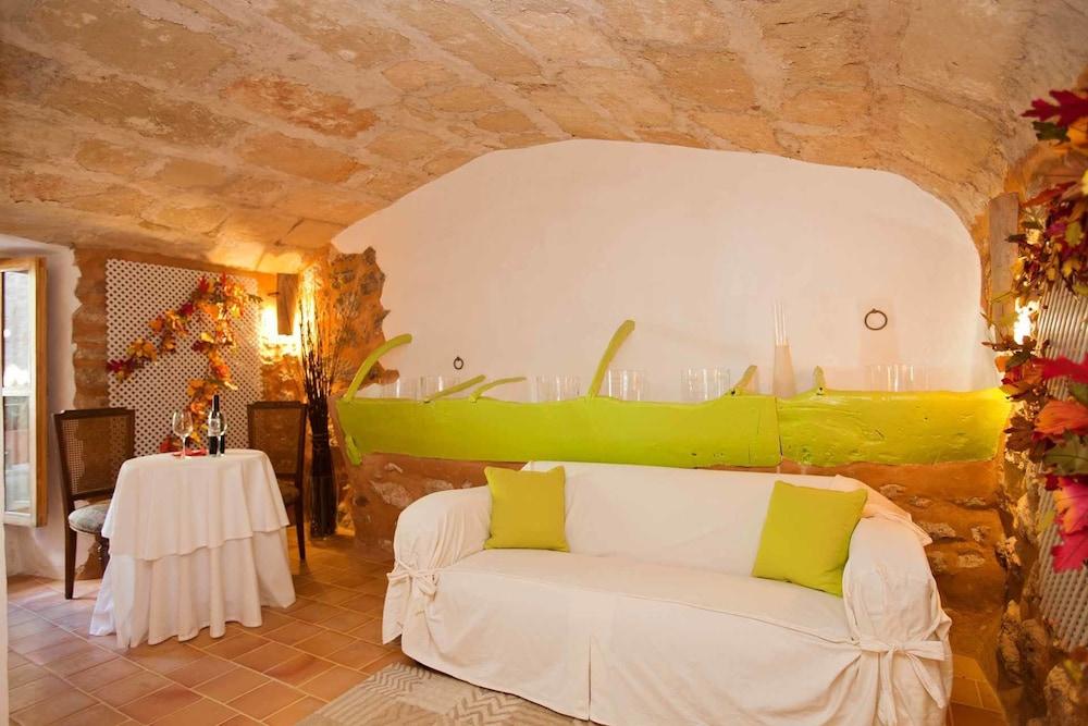 Hotel Petit - Turismo De Interior