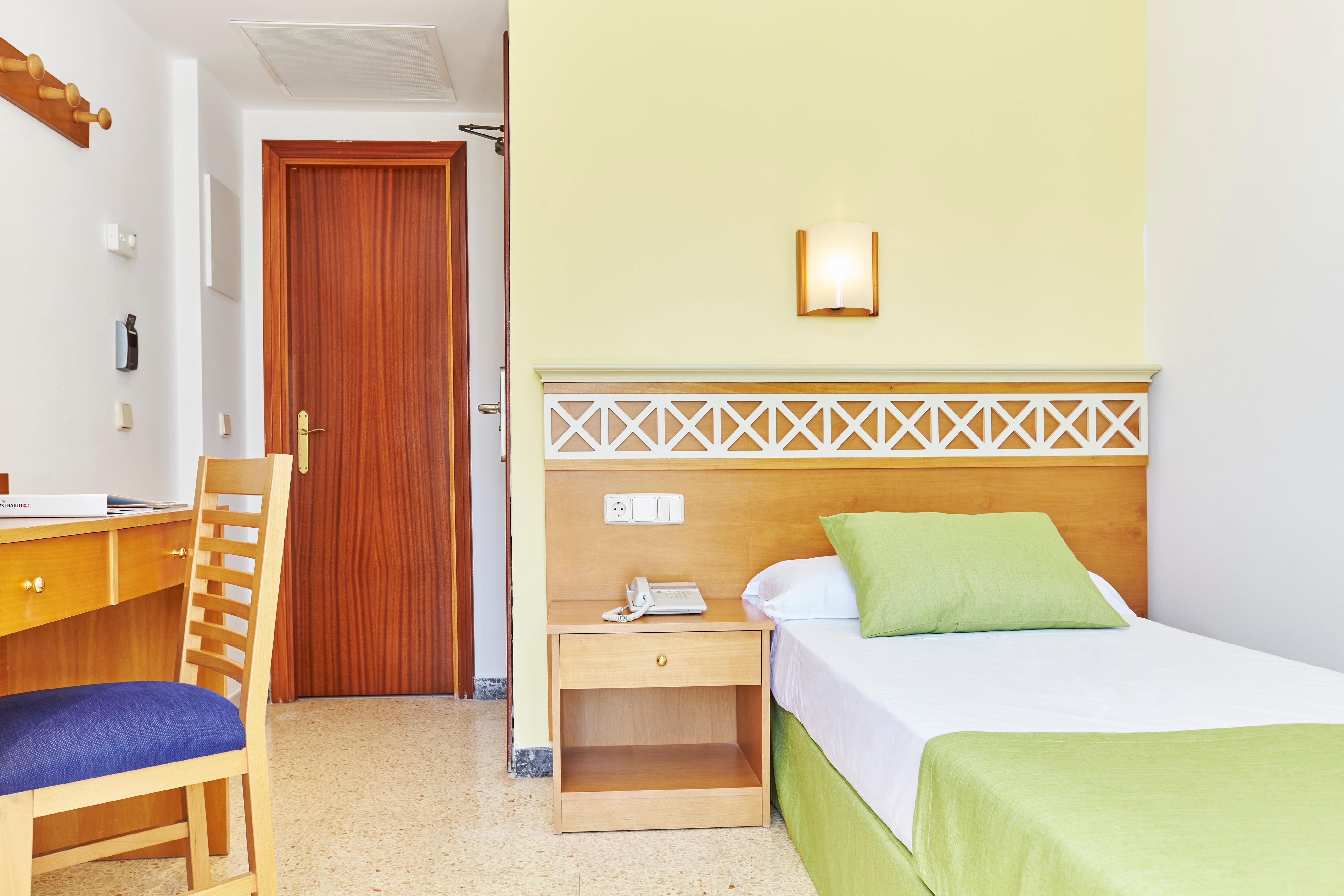 Universal Bikini Hotel Cala Millor (Mallorca)