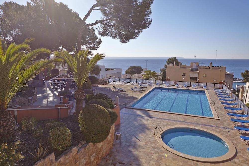 Mll Blue Bay Hotel 3*