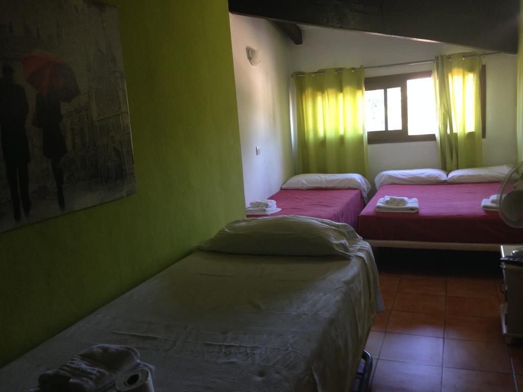 Hostal Juvenil New Age *