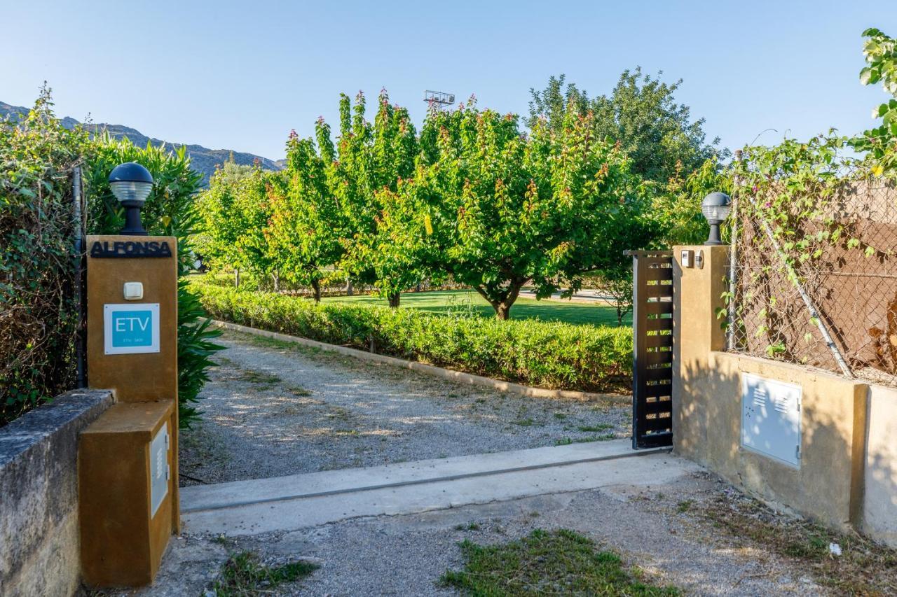 Alfonsa Villa Pollenca