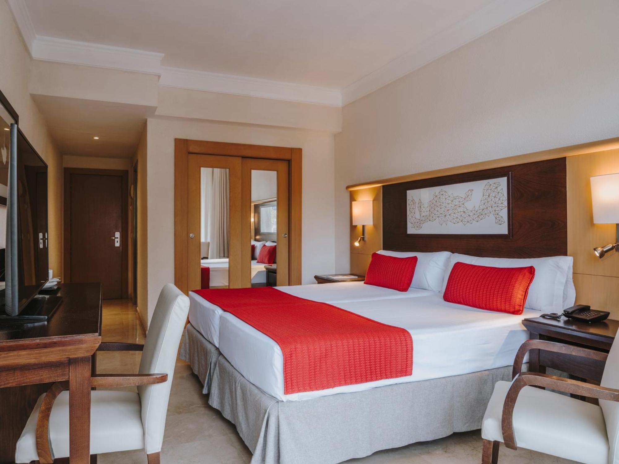 Grupotel Aguait & - Adults Only Hotel