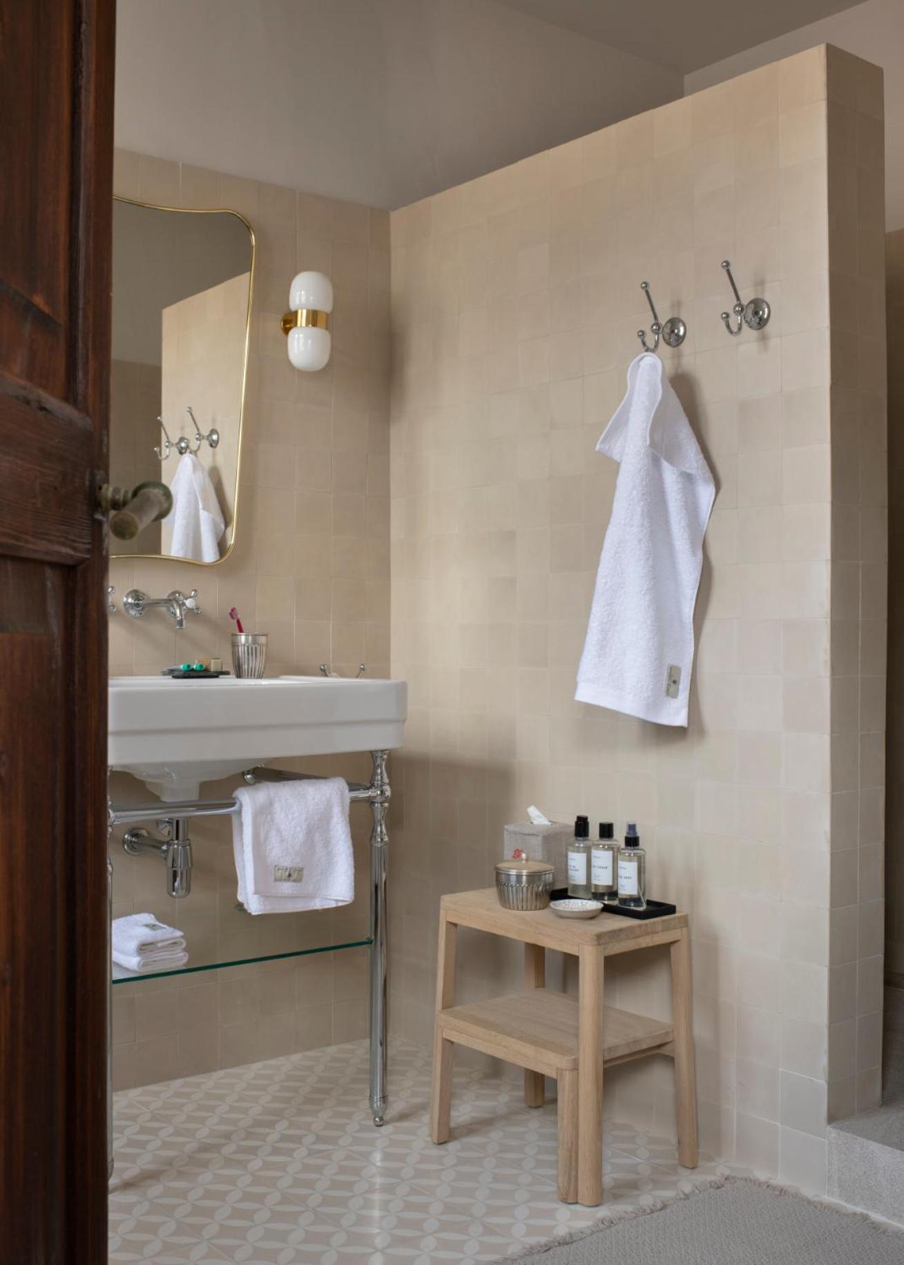 Villa Ingeborg A Town House With Privat Kitchen Team! Soller
