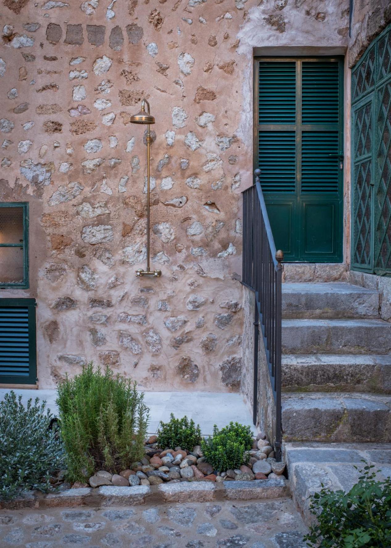 Villa Ingeborg A Town House With Privat Kitchen Team! Soller