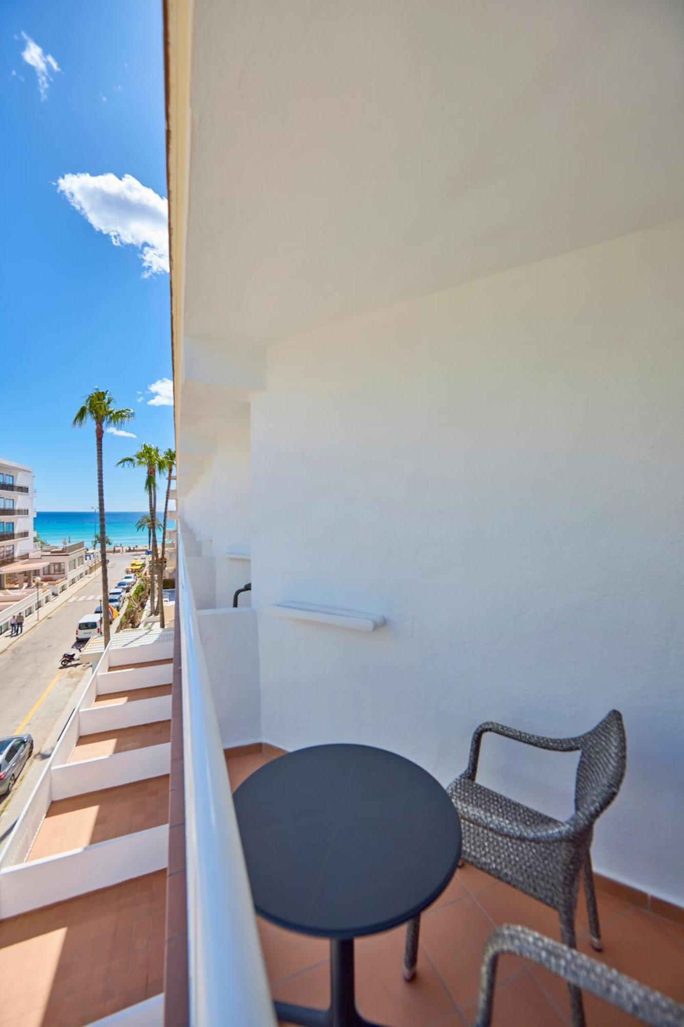 Hotel Universal Bikini 3*