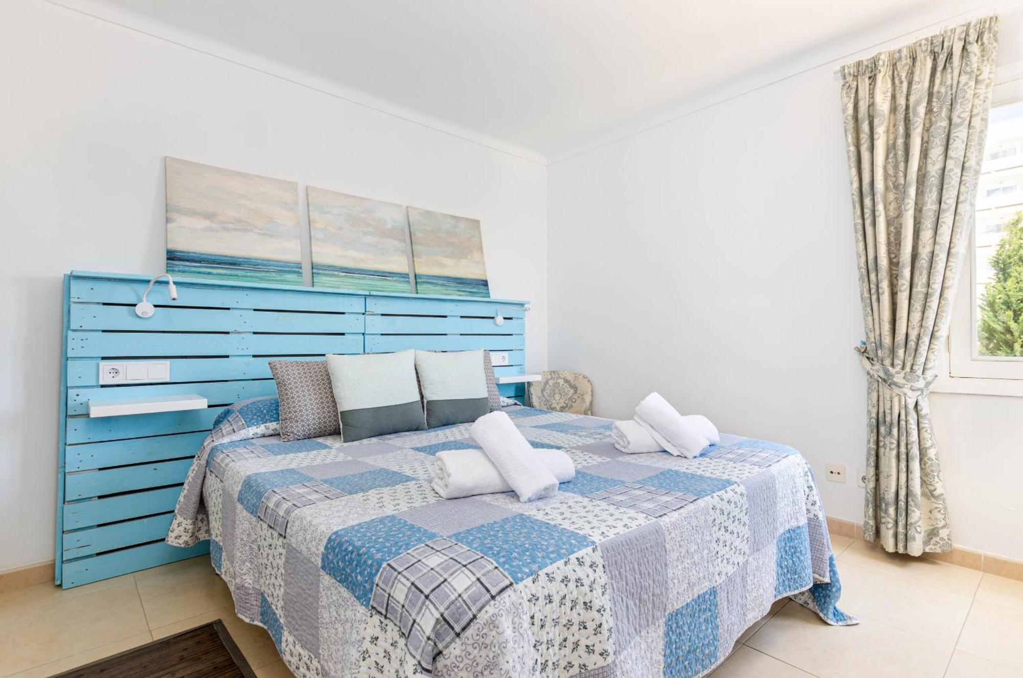 Yourhouse Reganyol Apartamento *