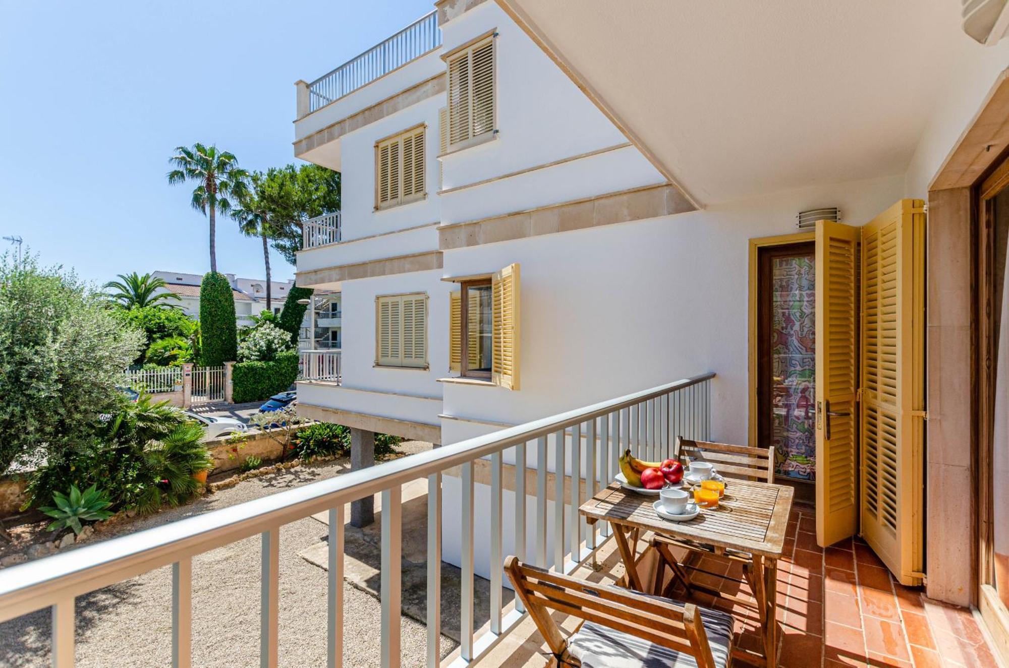 Yourhouse Reganyol Apartamento *