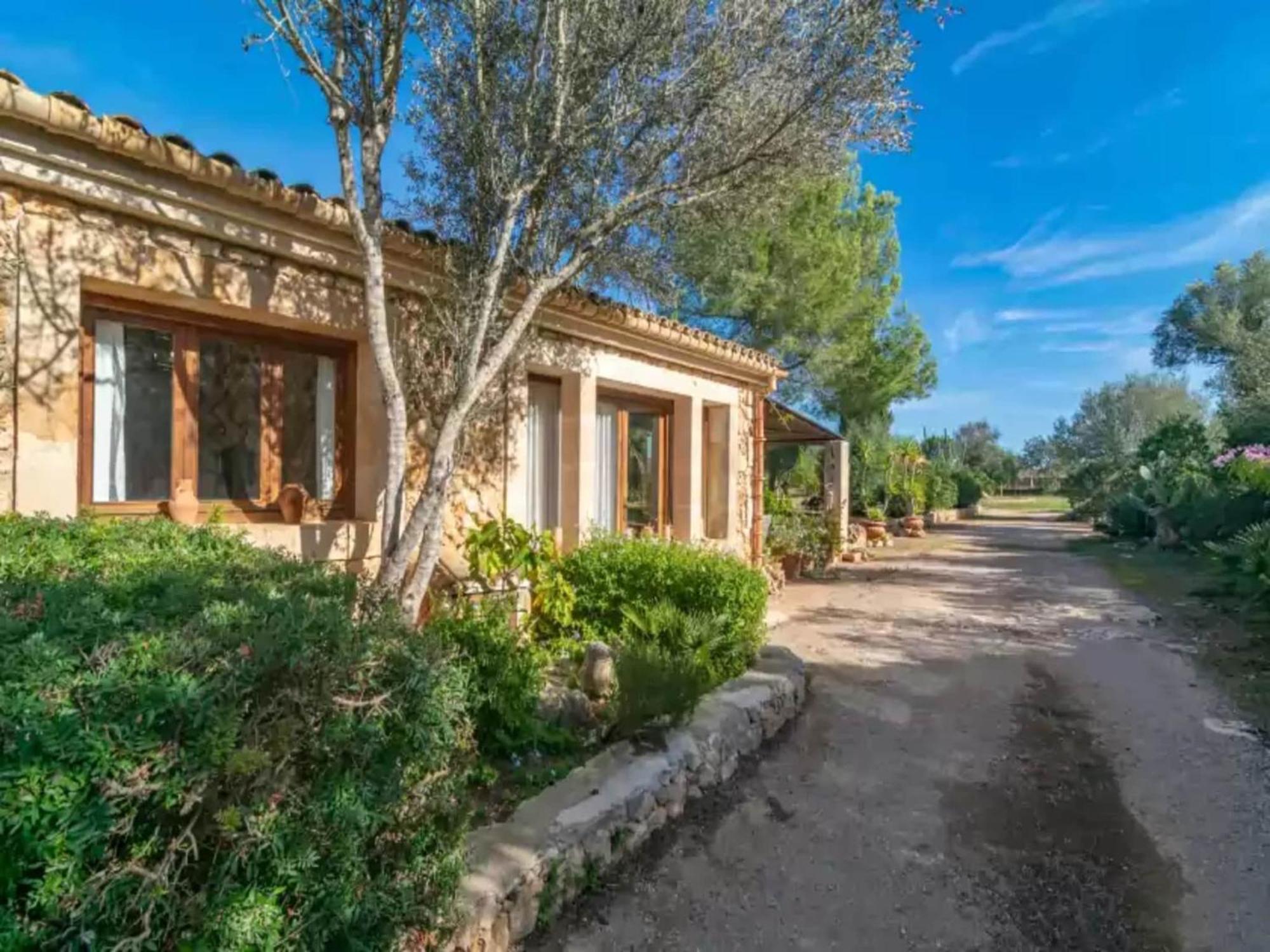 Garriga D'alcudiola - With Private Pool Villa