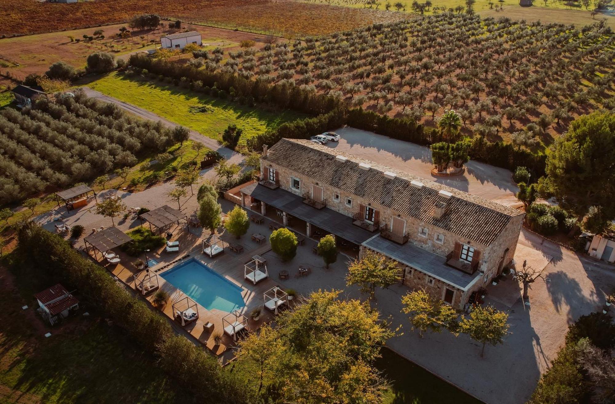 Antonias - Adults Only Bed and breakfast Santa Maria del Cami (Mallorca)