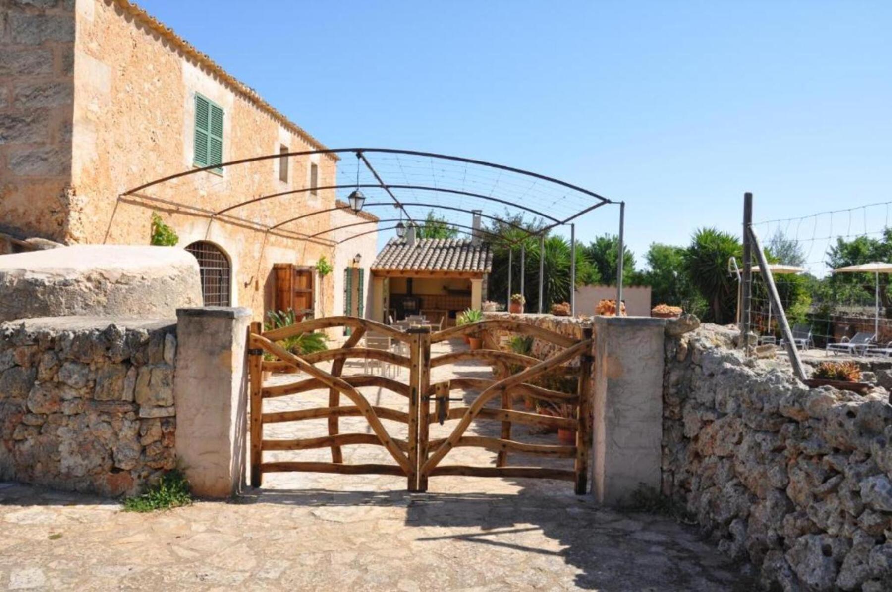 Yourhouse Porreti La Figuera Lloret de Vistalegre