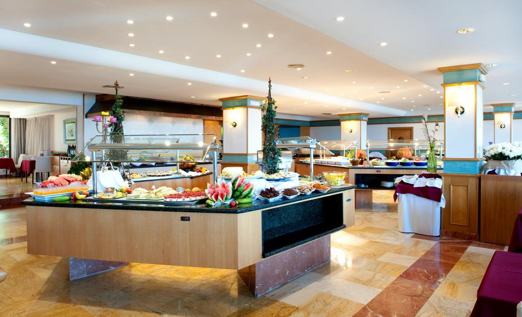 Grupotel Aguait & - Adults Only