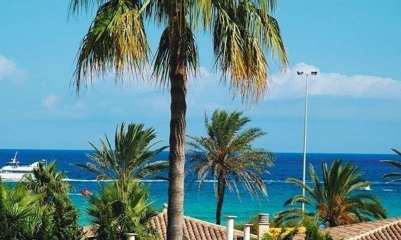 Universal Bikini Cala Millor (Mallorca)