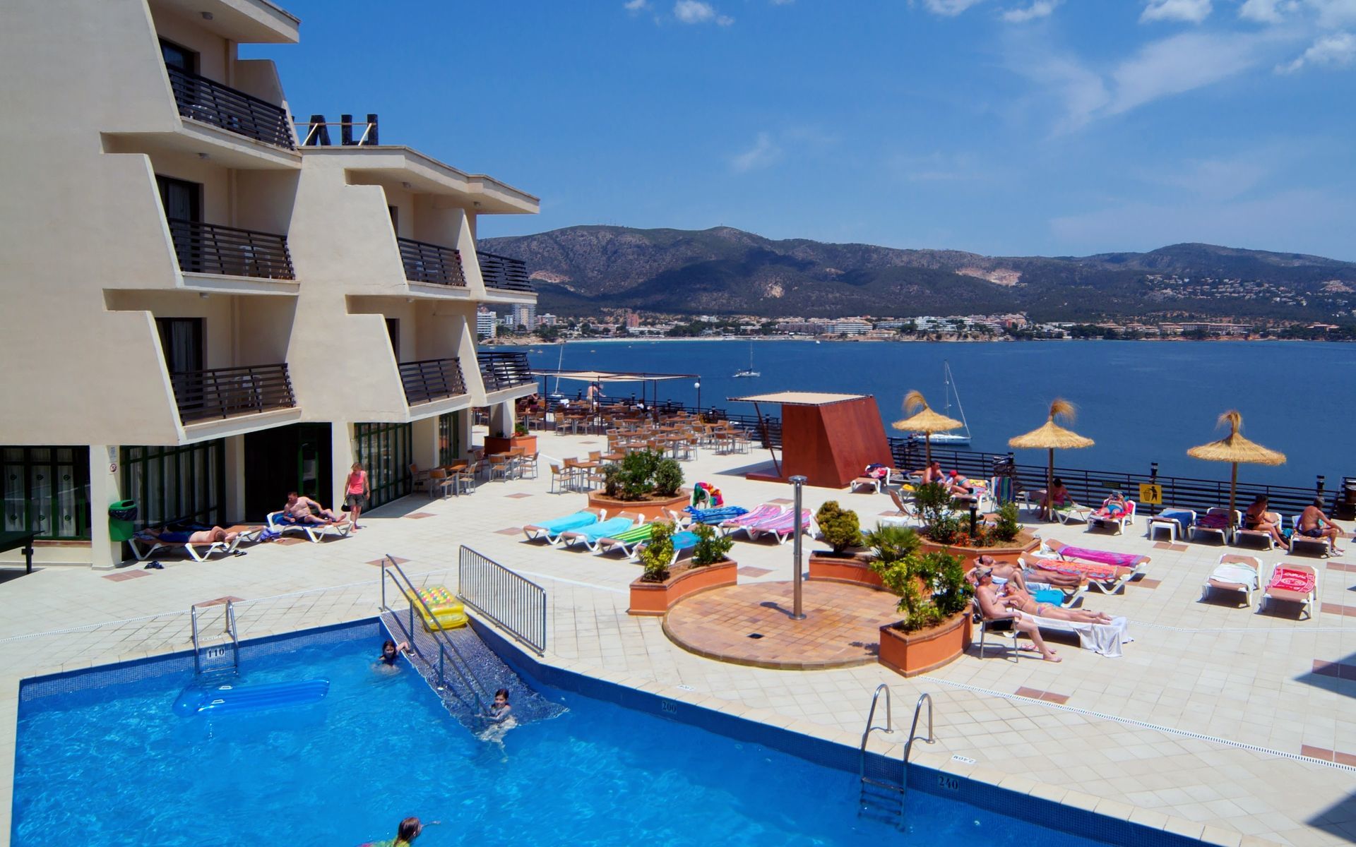 Apartahotel Leonardo Royal Mallorca Bay 4*