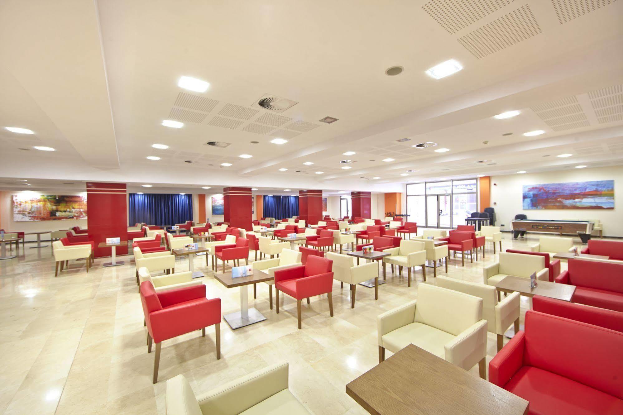 Hotel Mll Caribbean Bay El Arenal (Mallorca)