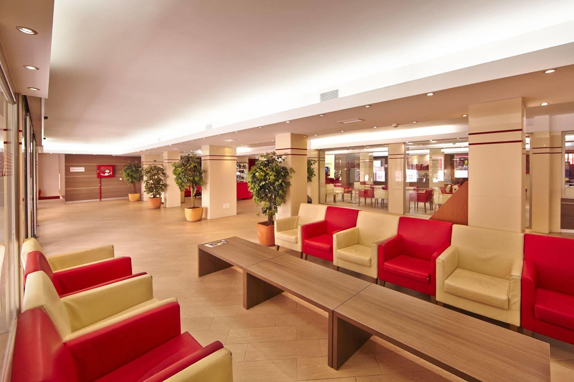 Mll Caribbean Bay Hotel
