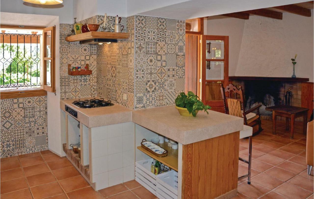 Сasa de vacaciones In With Kitchen