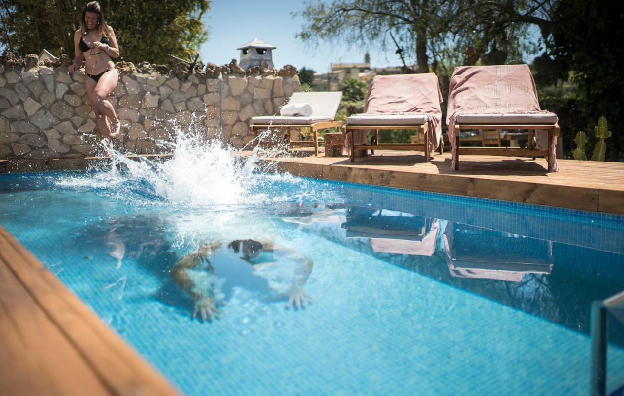 Son Roig ,beautiful Place In The Heart Of Mallorca -etv 9979