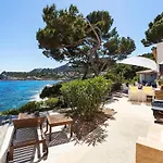 Front Line Sea Villa In Mallorca Up To 6 Guests