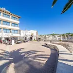 Hostal Port Corona