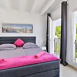 Villa Lumi-Oleanda 8 Pers Am Yachthafen Cala D\' Or