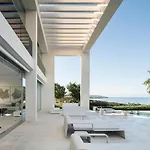 Palma Bay Front Line