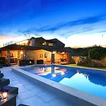 Villa Crever