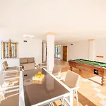 A Perfect Location Villa For Holidays With Ac And Private Pool