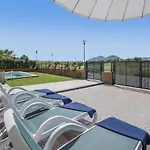 Villa Marisa I