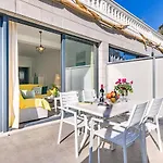 Modesto Apartment B