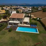 Villa Barcares Gran for 10, pool, gym&close to beach