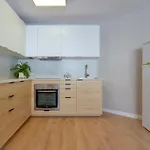 Apartamento A 200 M Del Puerto, Bonanza 15 1C