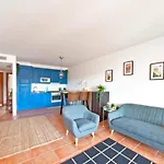 Apartamento En Complejo Con Piscina