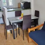 Strandapartment Mit Pool
