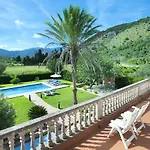 Villa Busqueroles by Villa Plus