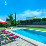 Villa Les Pells By Villa Plus