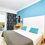 Universal Hotel Marques