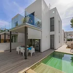 Villa Alicemar beach