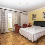 Fabulous Apartment With Beach Views In Puerto Pollensa By Renthousing